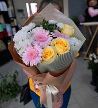 Букет цветов из:  Герберы, Розы и Хризантемы в Прибельский
